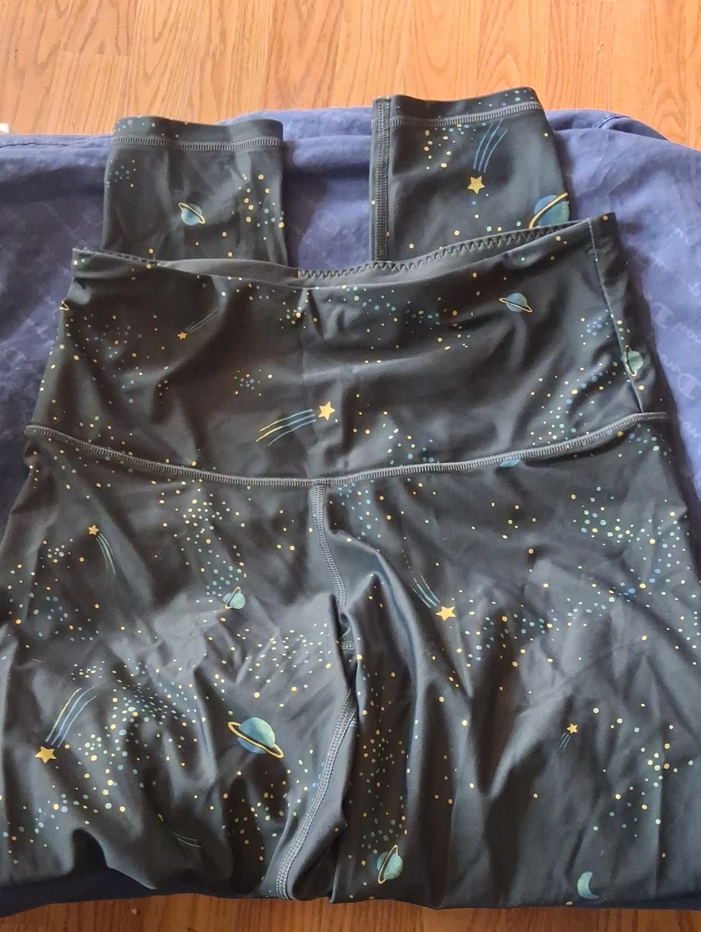 Victoria Sport Womans Leggings Small